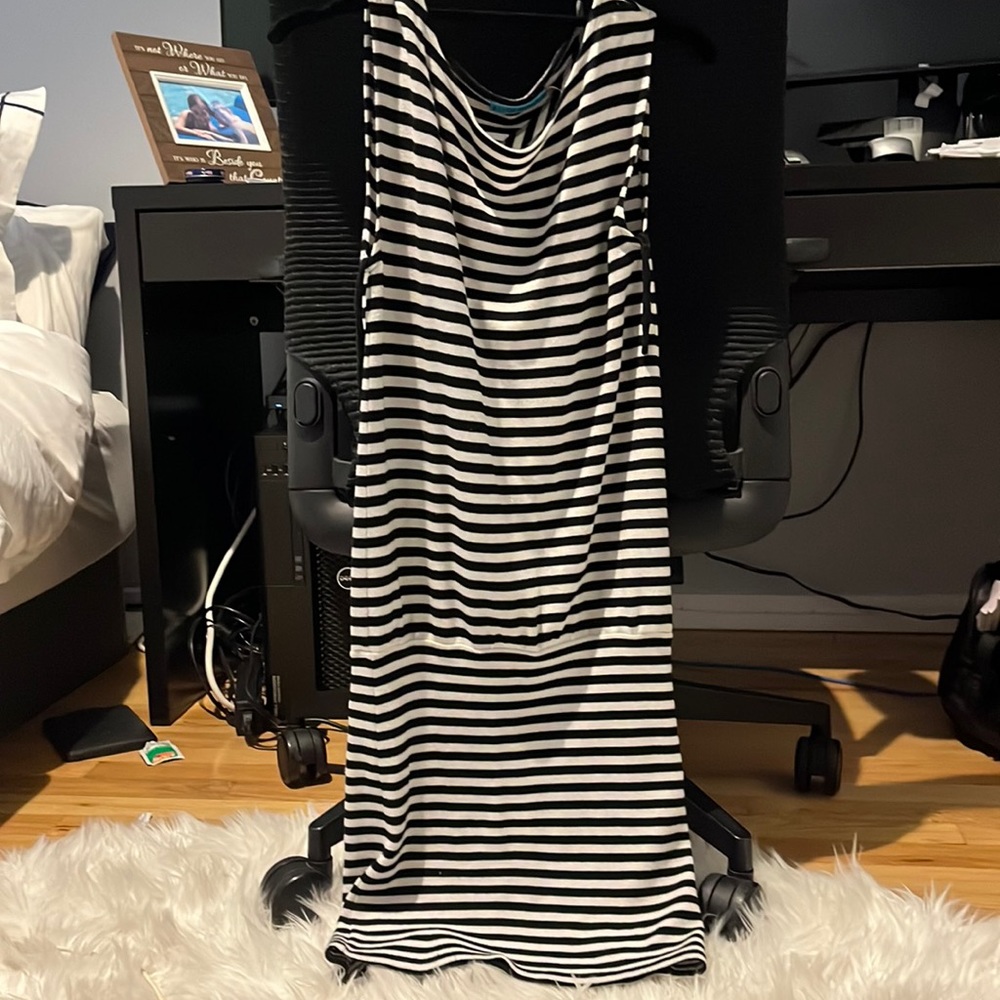Alice + olivia, black and white striped dress